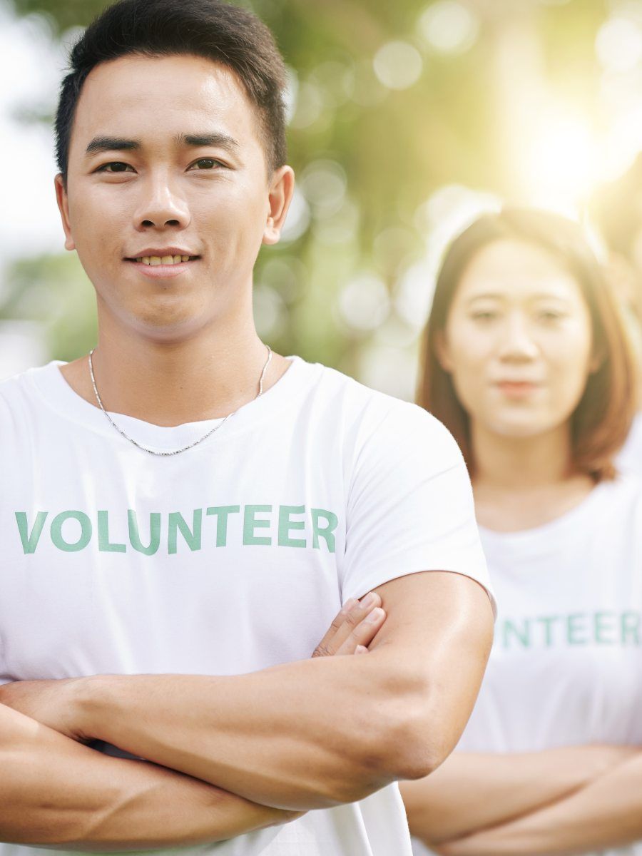 Volunteers working together Volunteer Kamloops