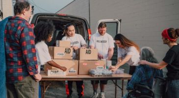 Volunteers helping with donations Volunteer Kamloops Link Program